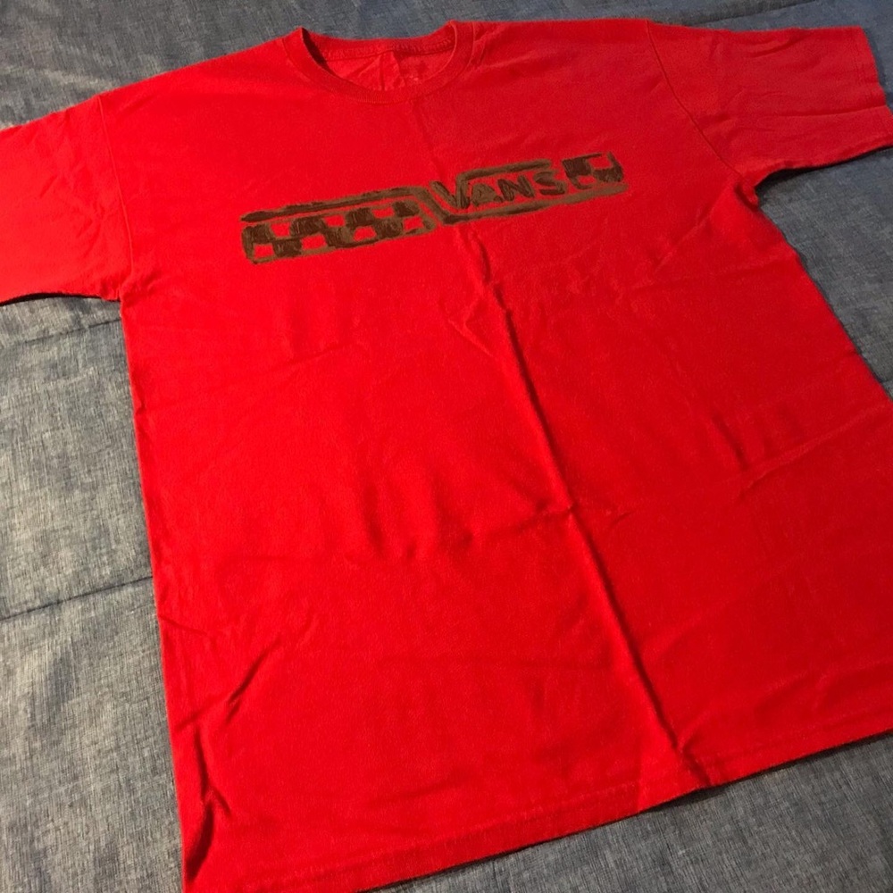 CLASSIC AUTHENTIC VANS RED T-SHIRT